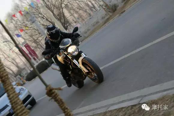 摩托家／聊聊我曾經(jīng)的最愛，08款杜卡迪ducati 696